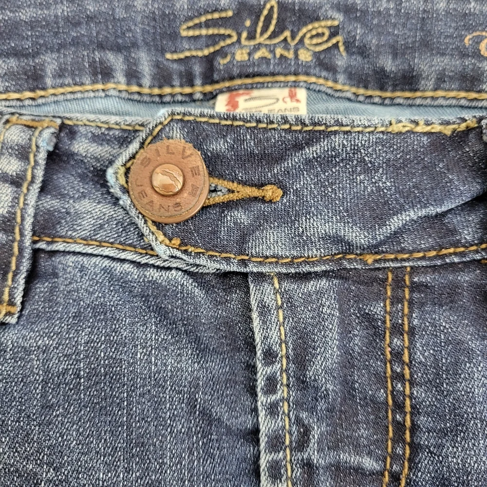 Silver Tuesday Flap Jeans - Picture 4 of 15